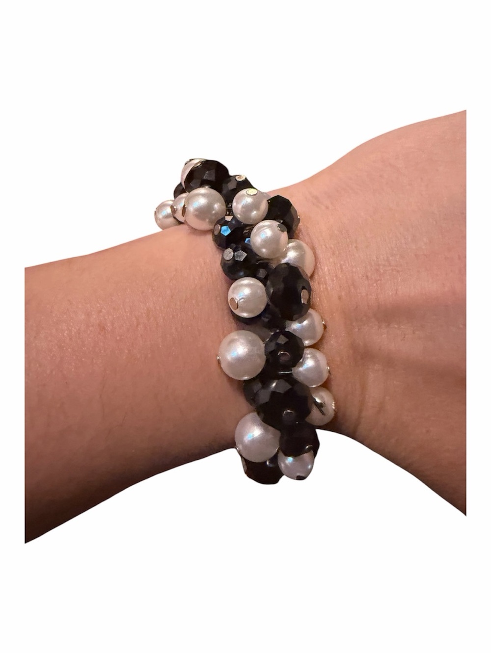 Elegant Black and White Pearl Cluster Stretch Bracelet